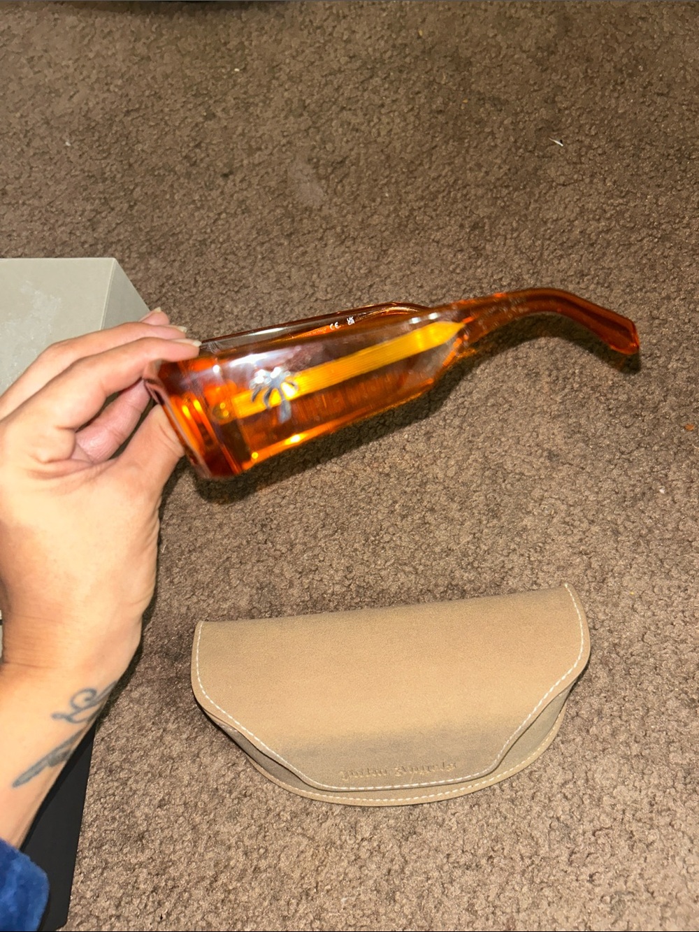 New Orange Palm Angels Sunglasses, Case Included - Picture 3 of 5